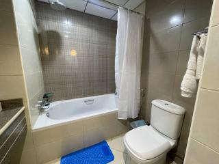 The Sea Facing Apartment - Ajman - 6