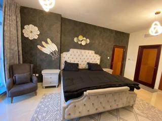 The Sea Facing Apartment - Ajman - 3