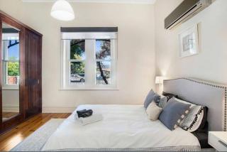 Charming! 3 Bed Garden by Beach - Largs - 4
