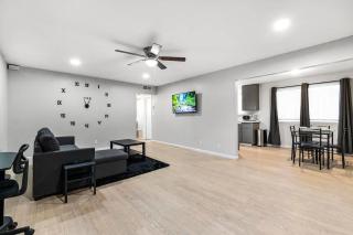 Charming Two Bedroom Sleeps 6! Close To Strip! - Las Vegas - 3