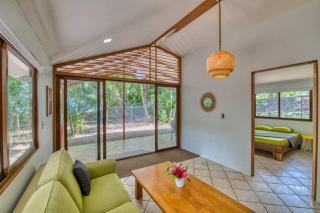 Oceanfront House with AC, Fast WiFi at Cocles Beachbreak - Cocles - 3
