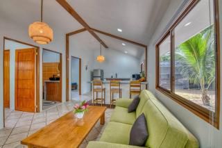 Oceanfront House with AC, Fast WiFi at Cocles Beachbreak - Cocles - 8
