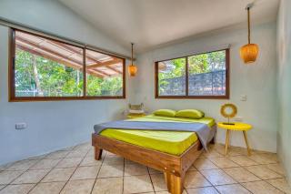Oceanfront House with AC, Fast WiFi at Cocles Beachbreak - Cocles - 1