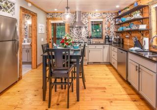 Veteran Host Pets Allowed Sleeps 4 No Minimum Nights - 8