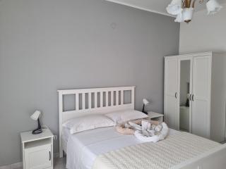 Dreams room - Syracuse - 0