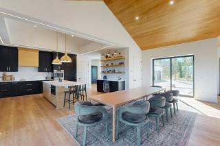 Valley View Retreat | Main House - 5