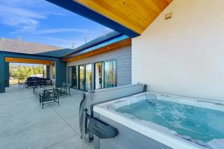 Valley View Retreat | Main House - 9