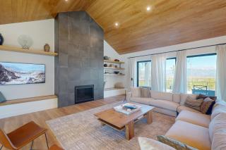 Valley View Retreat | Main House - 0