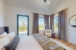 Valley View Retreat | Main House - 2