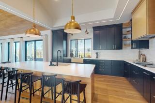 Valley View Retreat | Main House - 3