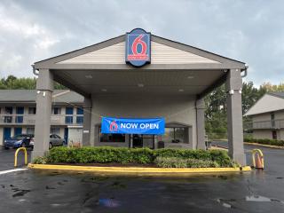 Studio 6 Suites Charlotte, NC Northlake - Charlotte - 0