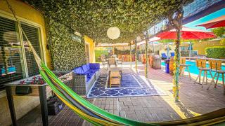 Tropical Paradise - 7