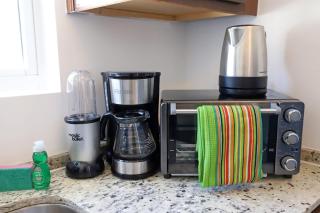 Miami Beach Apartment with Private Patio Family Friendly No Pet Fee - 4