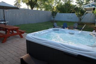 Downtown 3BR Gem - Hot Tub - Covered Parking - Fenced Yard - Wilmington - 0