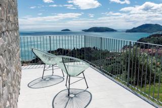 Torretta House, inside a private Park, Pool, Tennis, AC, parking next home and parking in Lerici! - Lerici - 0