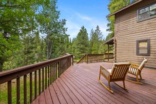208 Escape - Quiet, private, cabin on 5-acres - Trails - WiFi - Fireplace - Family Getaway - Cascade - 5