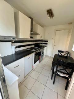 Great One Bedroom Apartment - London - 7