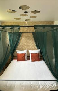 Love room or et rouge - 0