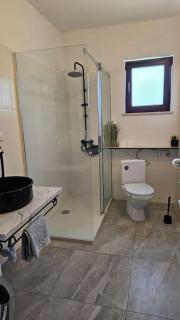 Nice holiday houses with Mediterranean garden - Divšići - 3