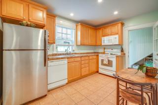 Walk to Beach Dog-Friendly Ventnor City Retreat! - 8