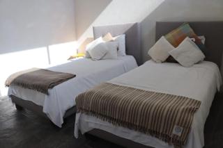 Preciosa Casa Contemporanea Vista Lago en pueblo - Valle de Bravo - 9