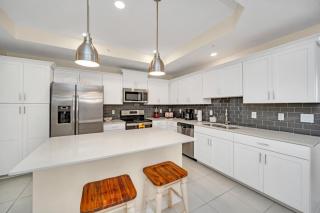 4741Clock Unit208 townhouse - 5