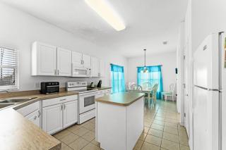 Mickey & Mario's Fun House 12 Min From Disney! home - 2