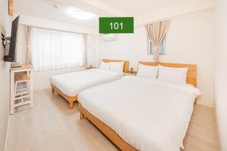 Shinjuku Downtown 1min walk to metro Cozy APT - 1