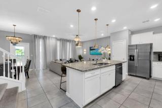Little Mermaid Theme Bed Luxury 5 Bed Pool Home! villa - Davenport - 2