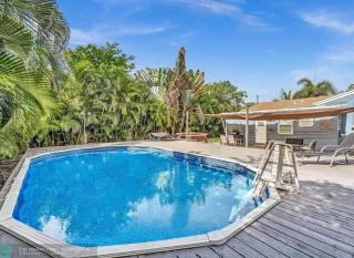 Cozy 3 - 2, heated Pool & Jacuzzi, 10 min Beach and Las Olas - Fort Lauderdale - 3