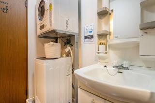 0s-19mins walk to tsutenkaku Dotonbori nanba - 3