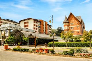 Completíssimo 3 Quartos Dentro da Rua Coberta - Gramado - 2