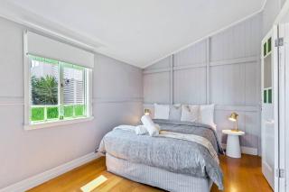 3BR Retreat 7km to Brisbane CBD - 4