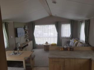 PET FREE family mobile Home sleeps 8 with large secured decking Sea wick holiday park - Clacton-on-Sea - 7