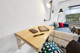 Helle & moderne Wohnung mit Panorama-Balkon - Coblença - 1