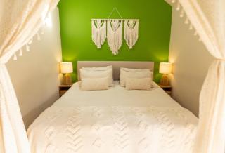 Romantic Snowdonia Cottage with Hot tub, sea & mountain views - Tywyn - 8