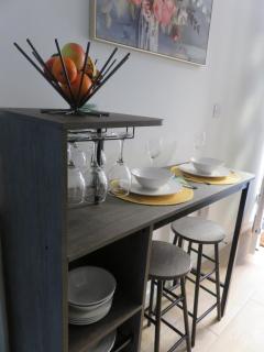 Modern Retreat - 5 minute walk to retail park! - - 8