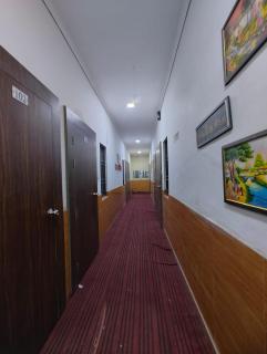 Metroview rooms & hotel - Bahādurgarh - 1