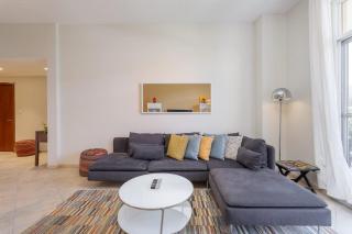 Gorgeous 2-Bedroom Apartment in Norton Court, Motor City - Dubai - 8