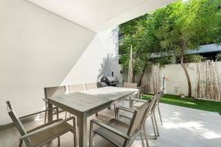Family Villa In Damac Rochester Near Malibu Beach - Dubai - 4