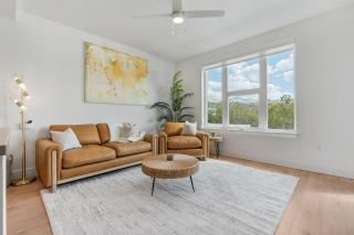 Designer 1BR with Pool and Htub - Salt Lake City - 2