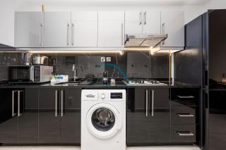 Holiday Special Great Rates for a Cozy Getaway by Deluxe Holiday Homes - Dubai - 7
