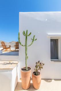 PANORMOS ART Beachfront Suites - 6