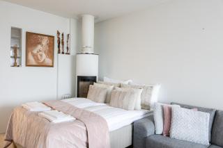 Spacious City Penthouse - 3