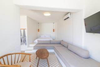 PANORMOS ART Beachfront Suites - 2