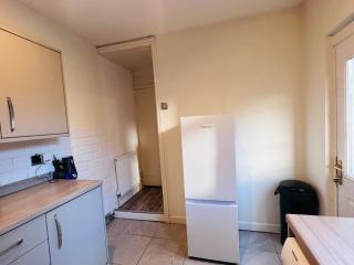 Charming 3-Bed Anfield Home - Liverpool - 4