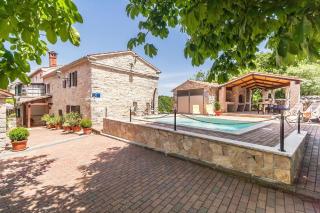 Wunderschönes Ferienhaus in Matijaši mit Großer Terrasse - Žminj - 8