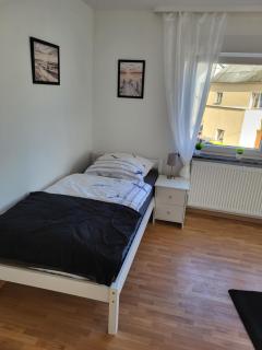 Große Komfortable Monteurswohnung - Gutenacker - 2