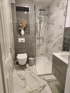 Moderne Wohnug mit Terrasse - 5