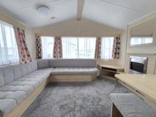 Homely 4 Berth Caravan For Hire In Lincolnshire At Sunnydale, Ref 35122S - Louth - 8